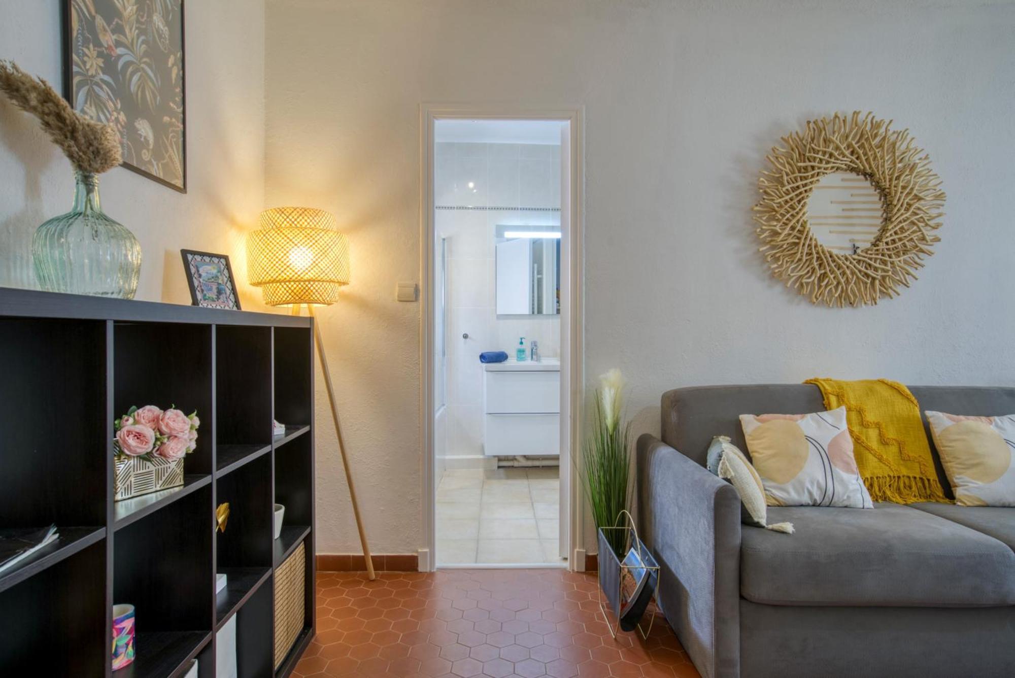 Appartement Cosy, Modern, Fully Equipped, Air Conditioning, Historical, Old Town, 1minute Walk From - 