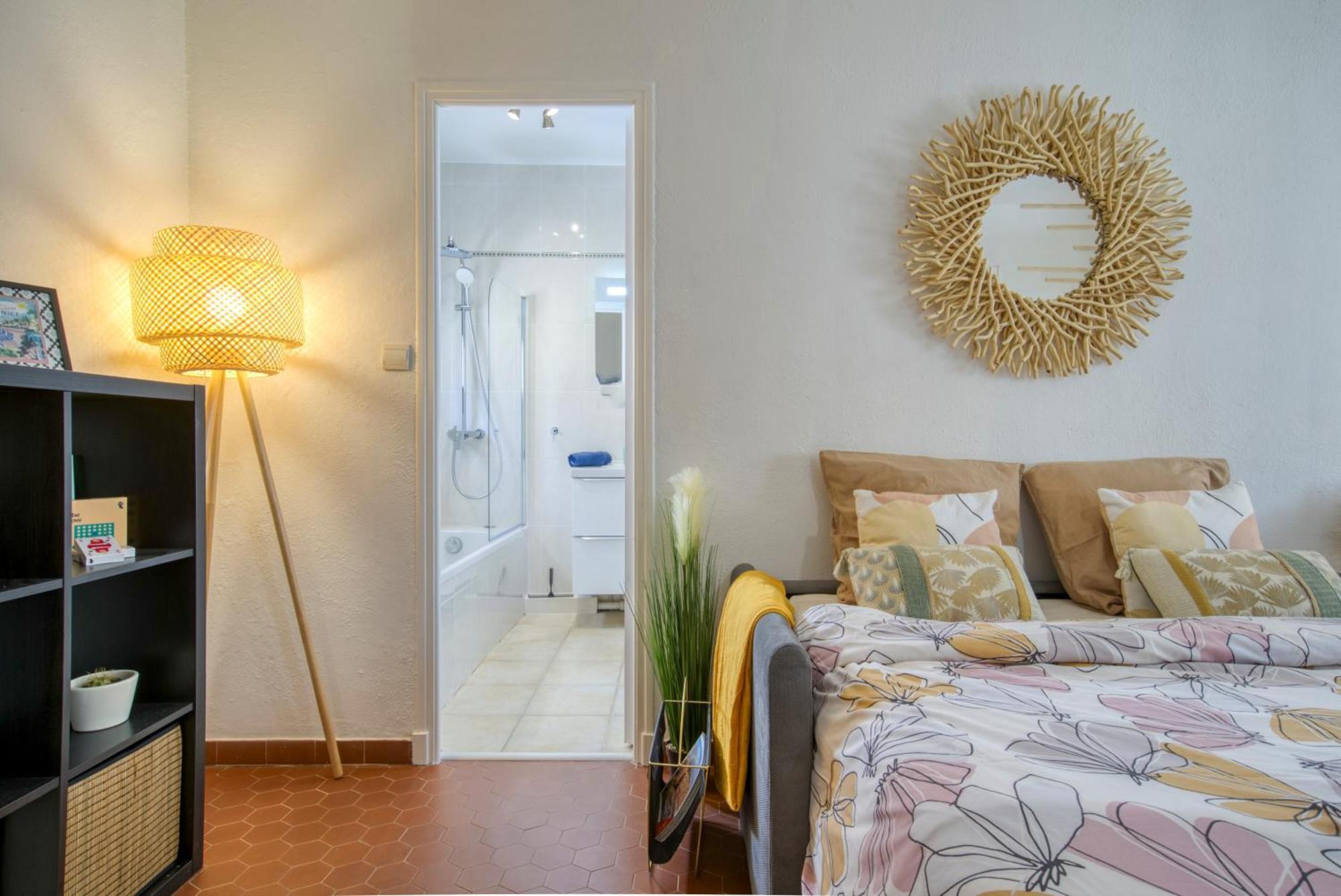Appartement Cosy, Modern, Fully Equipped, Air Conditioning, Historical, Old Town, 1minute Walk From - 