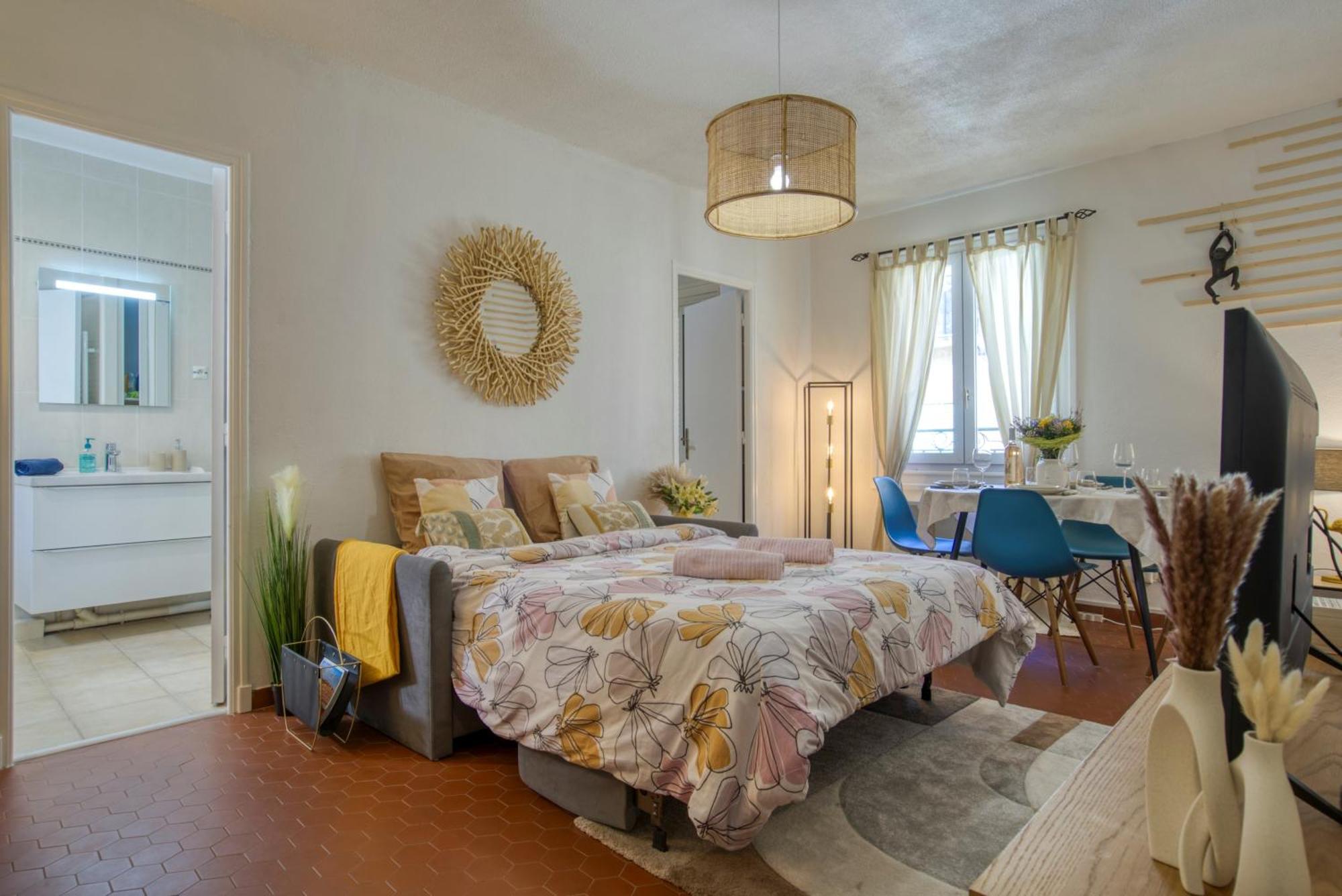 Appartement Cosy, Modern, Fully Equipped, Air Conditioning, Historical, Old Town, 1minute Walk From - 